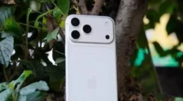 Apple تفكر في تأجيل إطلاق شاشة كاملة لهاتف iPhone 20